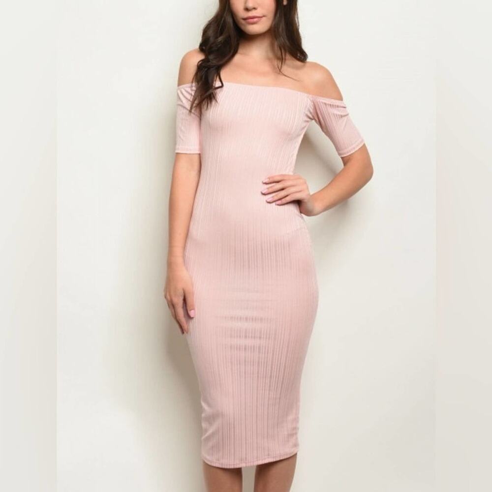 NWT Pink Off The Shoulder Dress Size Large